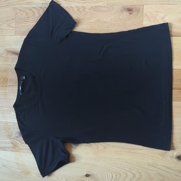 Hugo Boss. Women's Fitted Tee. Size XXS. - Picture 3 of 9